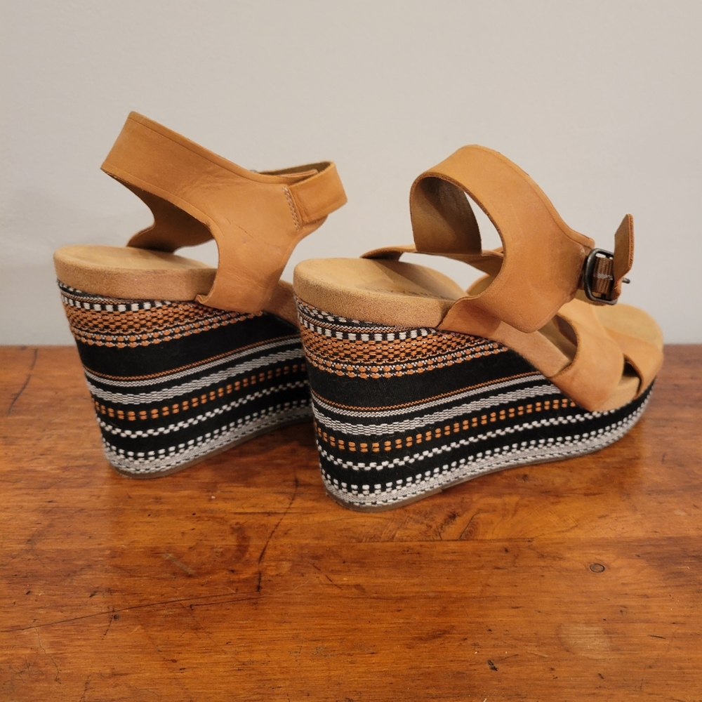 Lucky Wedges